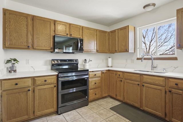 521 Military Ridge Drive, Verona, WI 53593