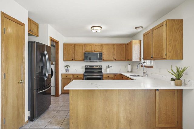 521 Military Ridge Drive, Verona, WI 53593