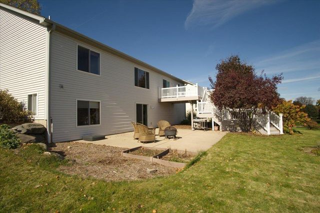 521 Military Ridge Drive, Verona, WI 53593