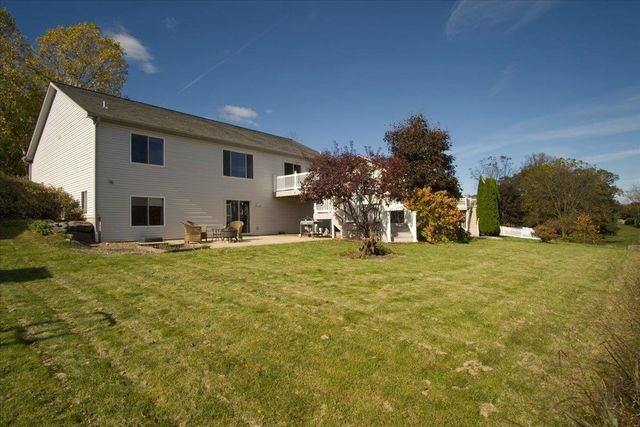 521 Military Ridge Drive, Verona, WI 53593