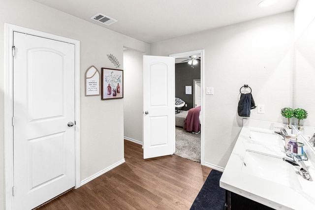 15422 Sicomoro Viejo Street, Channelview, TX 77530