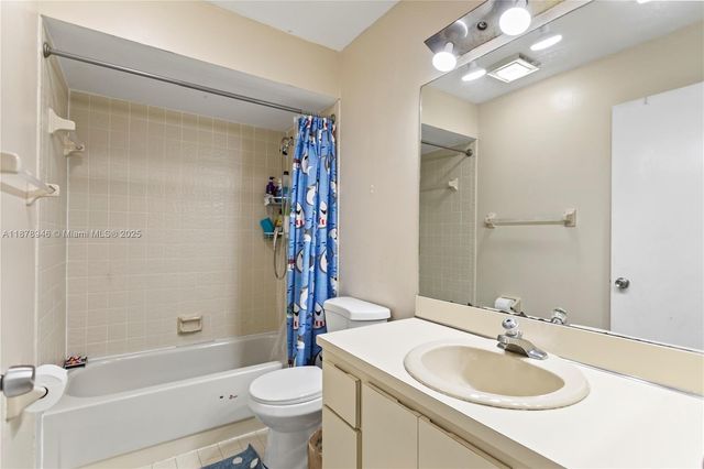 177 W Laurel 1107, Margate, FL 33063