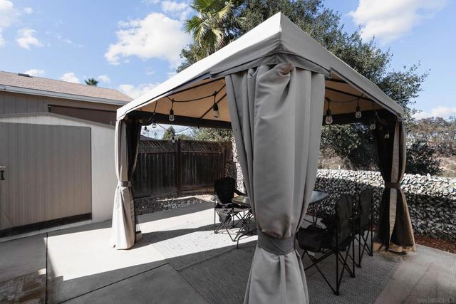 2750 WheatStone 110, San Diego, CA 92111