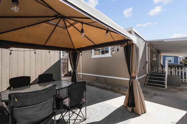 2750 WheatStone 110, San Diego, CA 92111