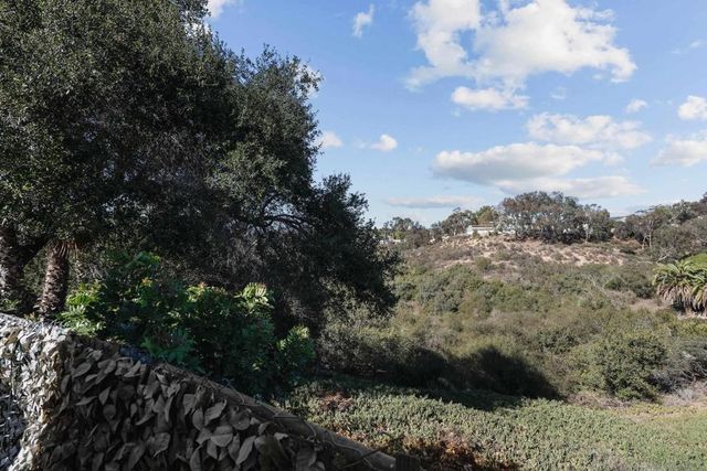 2750 WheatStone 110, San Diego, CA 92111