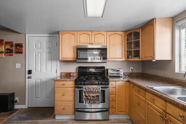 2750 WheatStone 110, San Diego, CA 92111