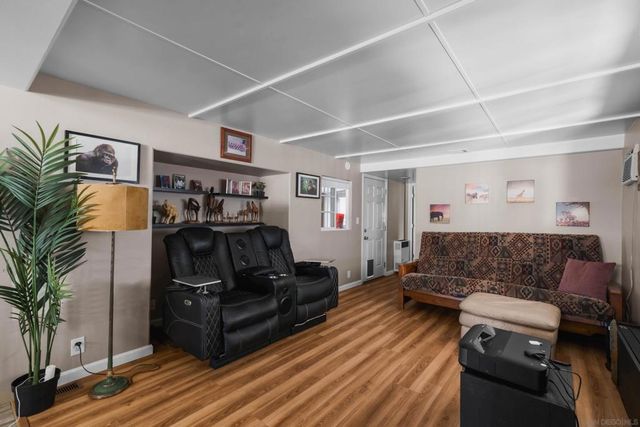 2750 WheatStone 110, San Diego, CA 92111