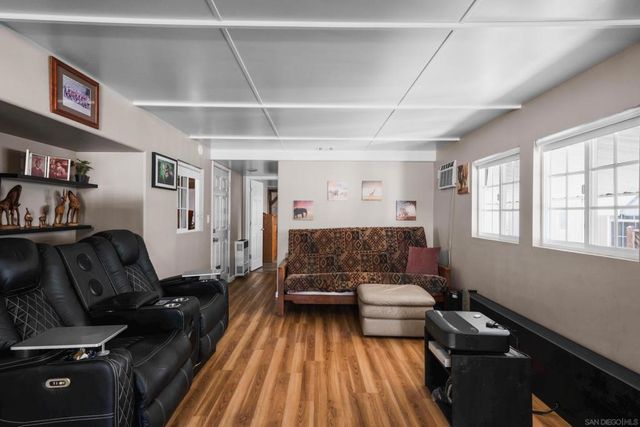 2750 WheatStone 110, San Diego, CA 92111