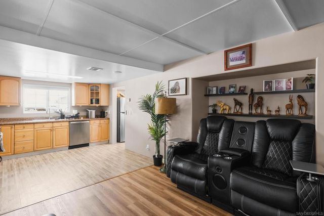 2750 WheatStone 110, San Diego, CA 92111