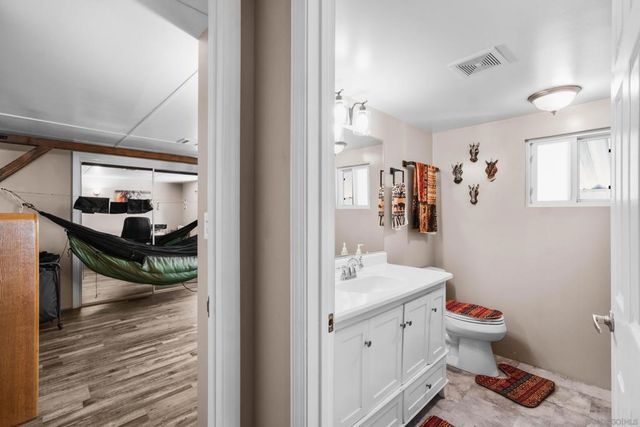 2750 WheatStone 110, San Diego, CA 92111