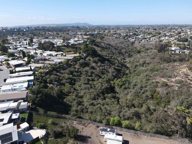 2750 WheatStone 110, San Diego, CA 92111