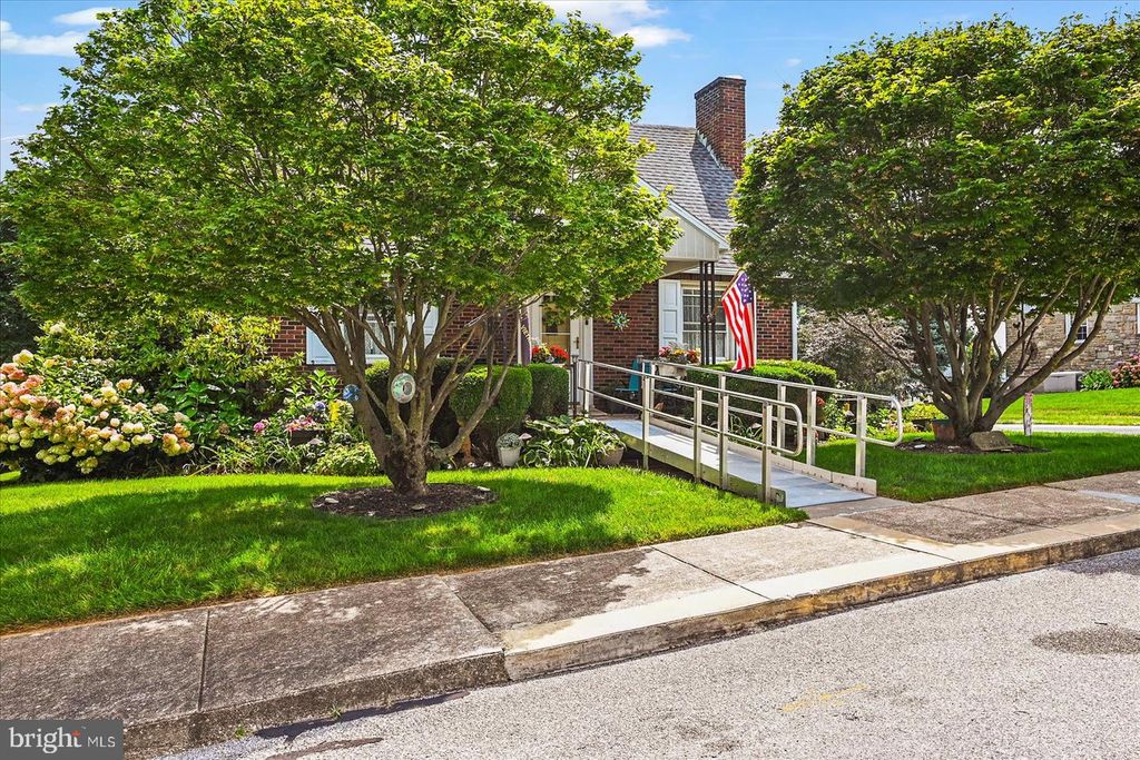 239 N 3RD ST, New Freedom, PA 17349