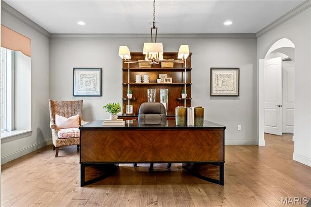 50 Meadowbrook Country Club Estate, Ballwin, MO 63011