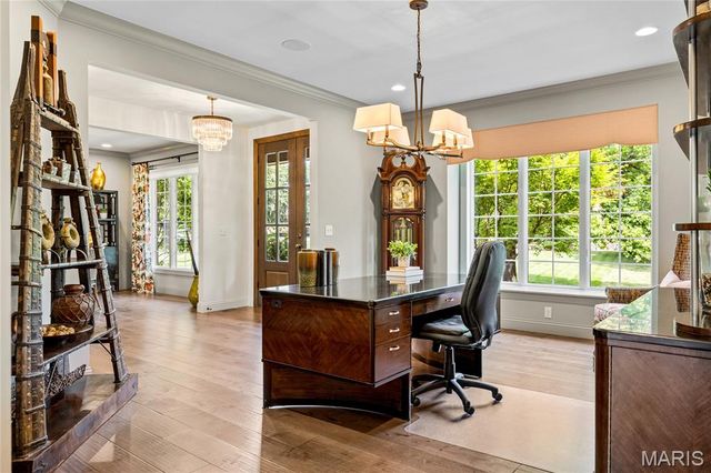 50 Meadowbrook Country Club Estate, Ballwin, MO 63011