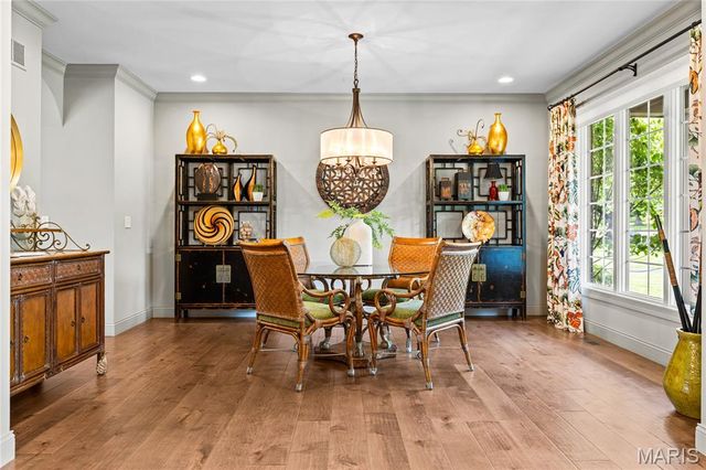 50 Meadowbrook Country Club Estate, Ballwin, MO 63011