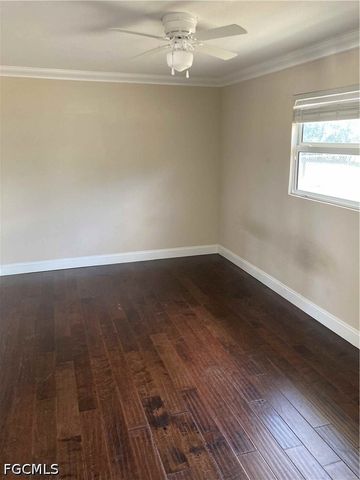 724 Sesame CT, Cape Coral, FL 33904