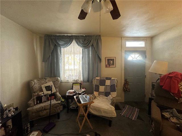 83 Frazier Avenue, Mckees Rocks, PA 15136