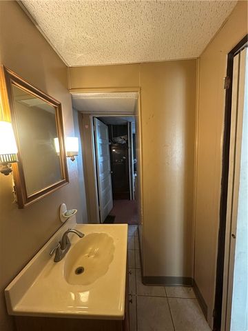 83 Frazier Avenue, Mckees Rocks, PA 15136