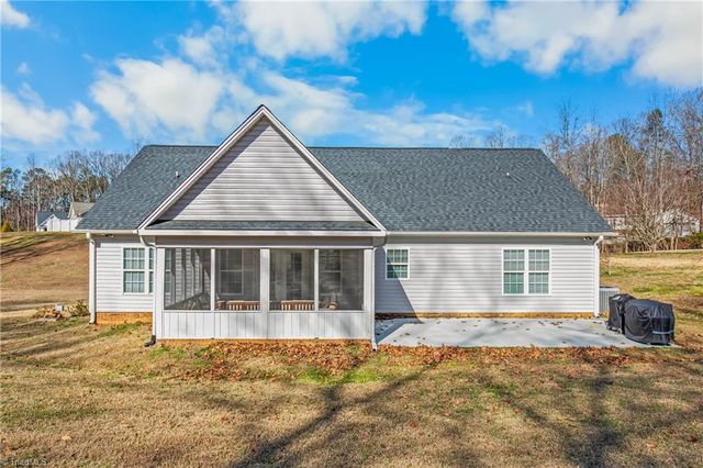 148 Kanah Court, Winston-salem, NC 27107