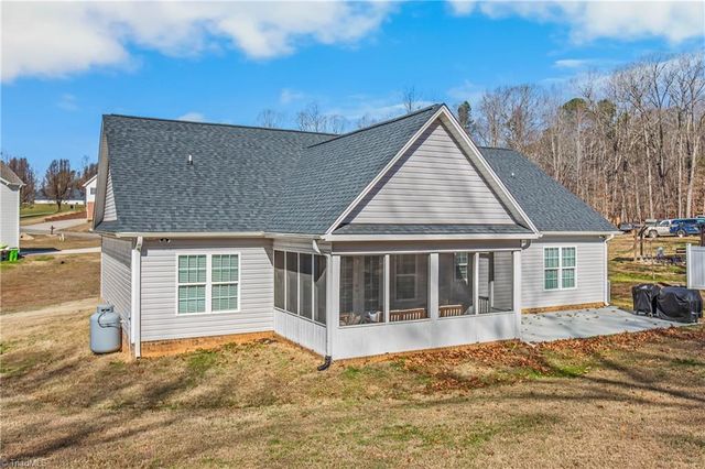 148 Kanah Court, Winston-salem, NC 27107