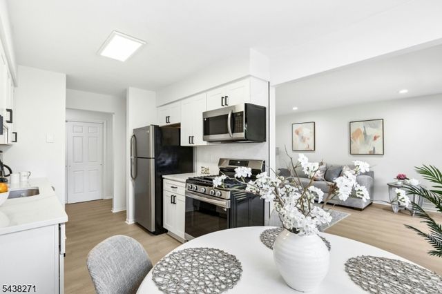 121 Beverly Hill Ter, Woodbridge Twp., NJ 07095