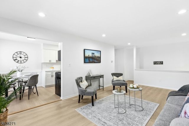 121 Beverly Hill Ter, Woodbridge Twp., NJ 07095