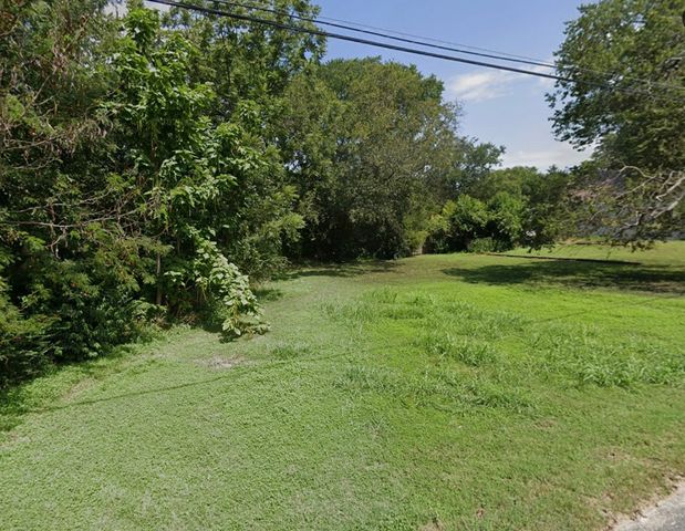 916 Givens Street, Waxahachie, TX 75165
