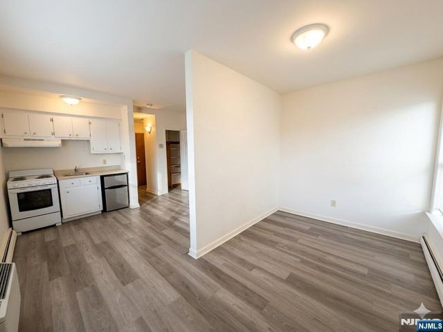 325 1st Street 8, Carlstadt, NJ 07072