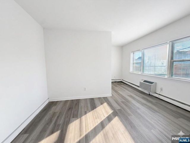 325 1st Street 8, Carlstadt, NJ 07072