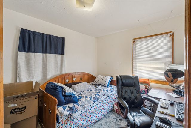 610 E Competine Street, Knoxville, IA 50138