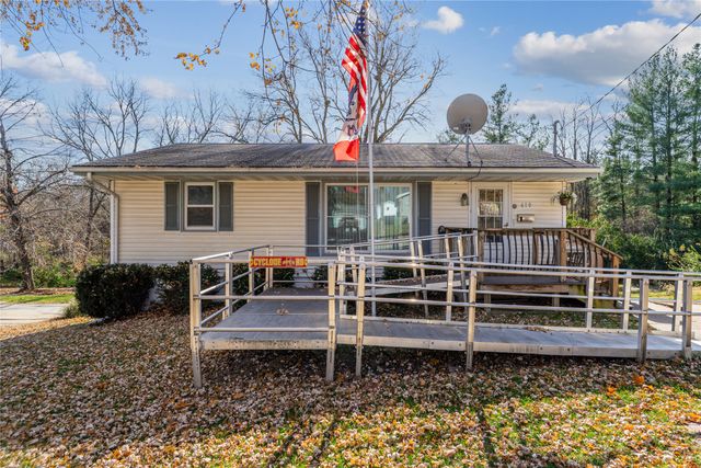 610 E Competine Street, Knoxville, IA 50138