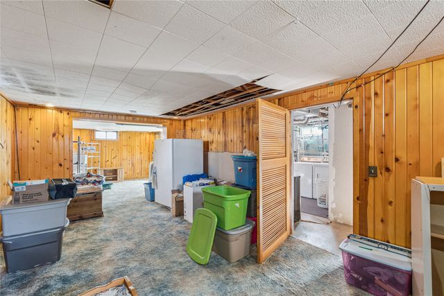 610 E Competine Street, Knoxville, IA 50138