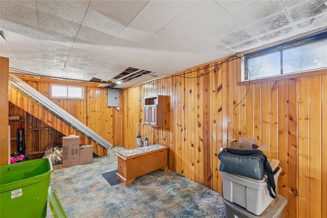 610 E Competine Street, Knoxville, IA 50138