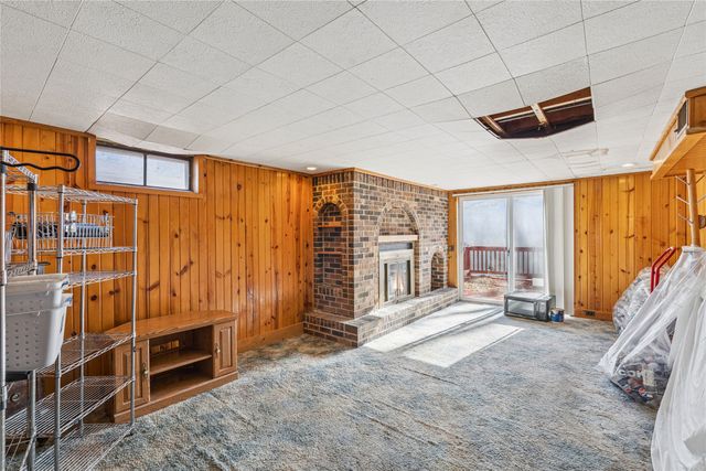 610 E Competine Street, Knoxville, IA 50138