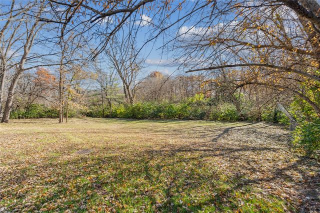 610 E Competine Street, Knoxville, IA 50138