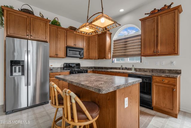 33 Quincy Terrace, Barnegat, NJ 08005