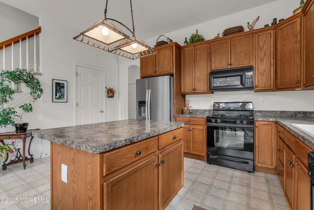 33 Quincy Terrace, Barnegat, NJ 08005