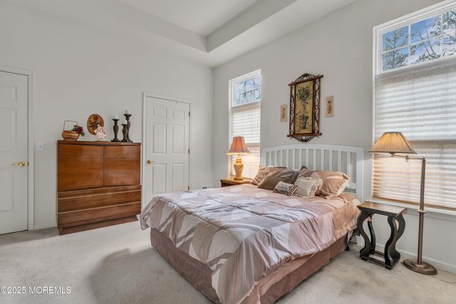 33 Quincy Terrace, Barnegat, NJ 08005