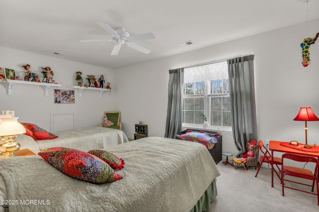 33 Quincy Terrace, Barnegat, NJ 08005