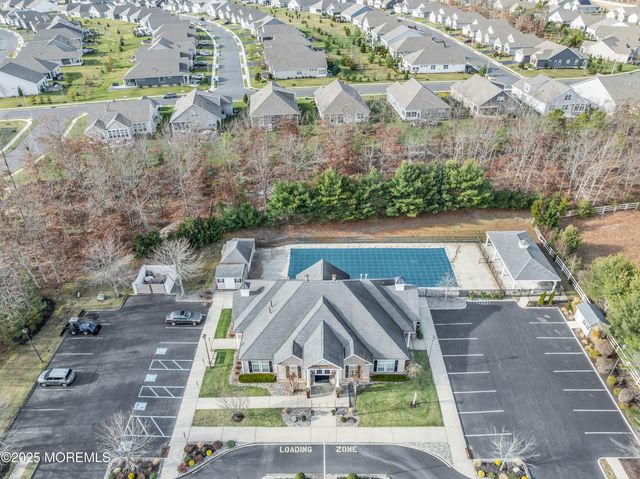 33 Quincy Terrace, Barnegat, NJ 08005