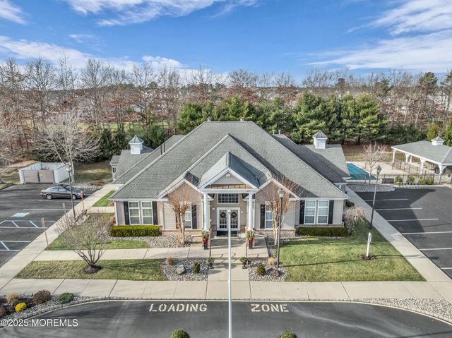 33 Quincy Terrace, Barnegat, NJ 08005