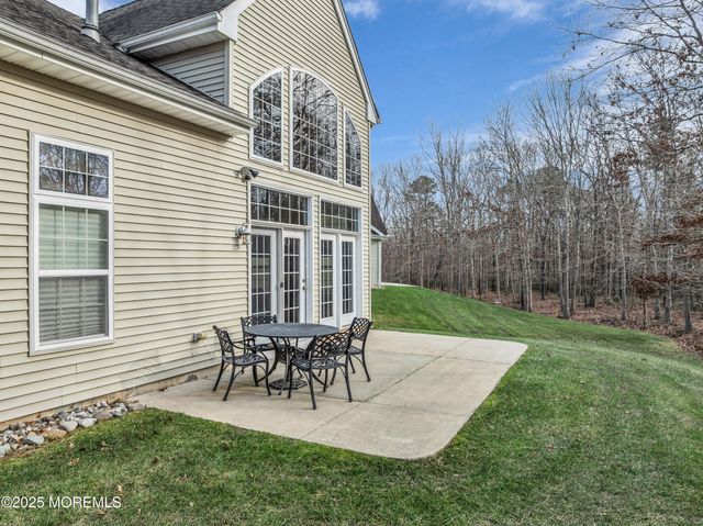 33 Quincy Terrace, Barnegat, NJ 08005