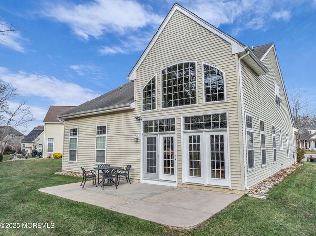 33 Quincy Terrace, Barnegat, NJ 08005