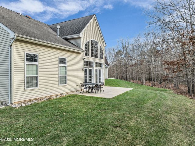 33 Quincy Terrace, Barnegat, NJ 08005