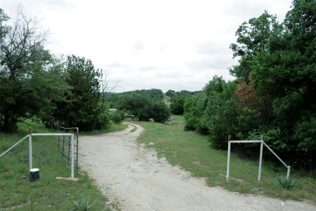 652 Woodhaven Drive, Springtown, TX 76082