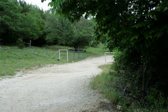 652 Woodhaven Drive, Springtown, TX 76082
