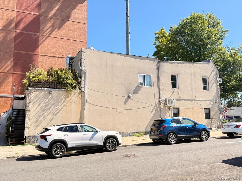 183-01 Horace Harding Expressway, Fresh Meadows, NY 11365 — photo 4