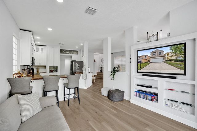 9814 NW 1st Manor, Coral Springs, FL 33071