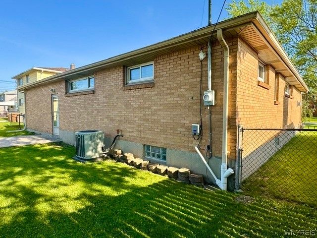 14 Lydia Lane, Cheektowaga, NY 14225