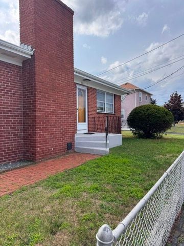 380 Liverpool Avenue 2, Pawtucket, RI 02861